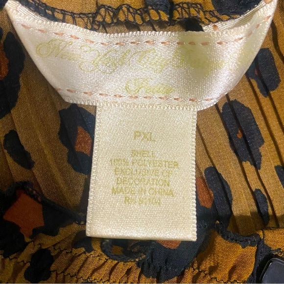 New York City Design Co Petites Leopard Ruffled Translucent Top Size PXL EUC - Picture 6 of 8